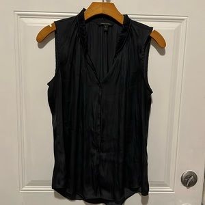 Banana Republic Medium Navy Sleeveless Shirt